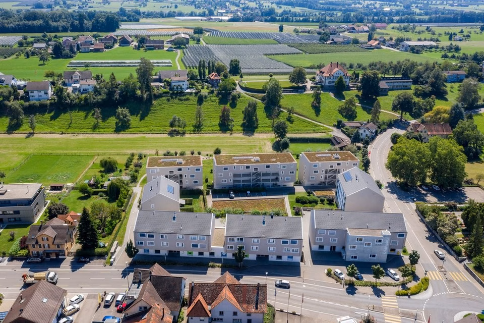 Local commercial spacieux à louer - emplacement central à Neukirch-Egnach, Schäfliplatz, 9315 Neukirch (Egnach), Thurgau, CH