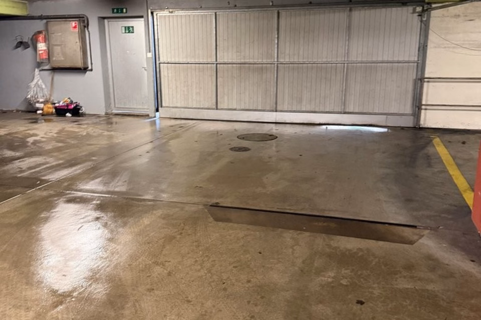 Da noi il suo veicolo resta al coperto!, General Herzog-Strasse, 5600 Lenzburg, Aargau, CH