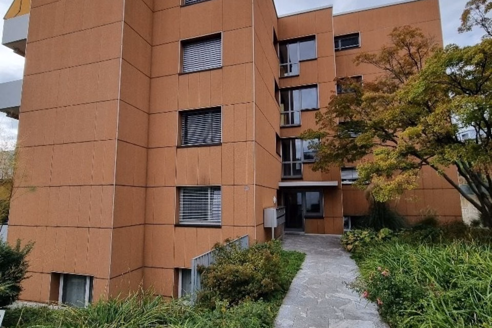 Place de parking sécurisée pour votre véhicule, Loonstrasse, 5443 Niederrohrdorf, Aargau, CH