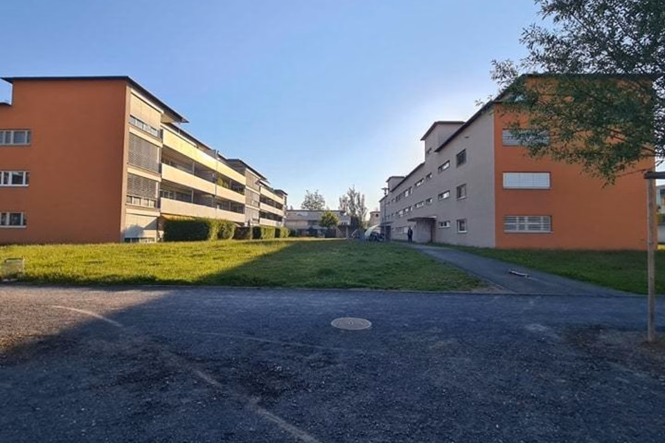 Une voiture sans place de parc ? Nous avons la solution..., Hohfurenstrasse 1, 3, 5, 7, 9,, 8610 Uster, Zurich, CH