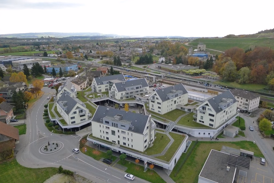 Places de parc directement à la gare de Studen - sûres & centrales, Wydenpark, 2557 Studen, Bern, CH