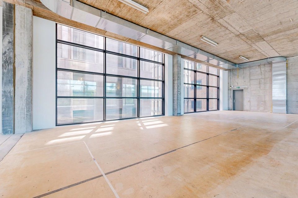 R4 - Concession automobile unique bénéficiant d'une visibilité maximale, Richtistrasse, 8304 Wallisellen, Zurich, CH