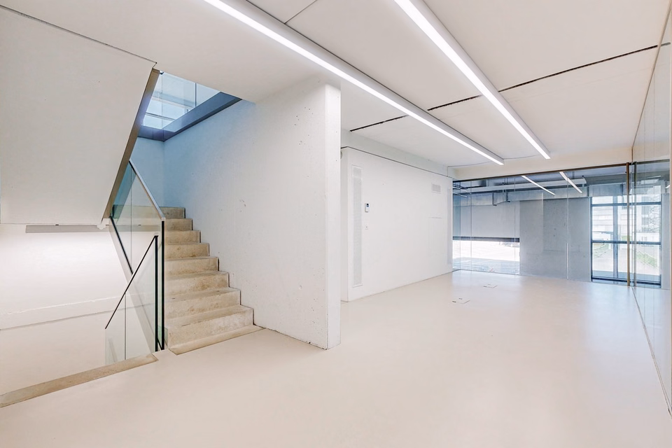 R4 - Directement sur l'autoroute, Richtistrasse, 8304 Wallisellen, Zurich, CH