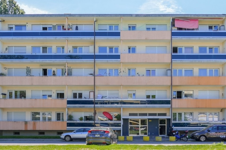 Place de parc extérieure à la Rue de la Prulay 64/66, Rue de la Prulay 64/66 (PP), 1217 Meyrin, Geneva, CH