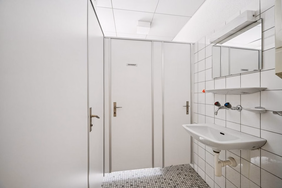 Large office space — fixed-term / 31.12.2027, Weiningerstrasse, 8103 Unterengstringen, Zurich, CH
