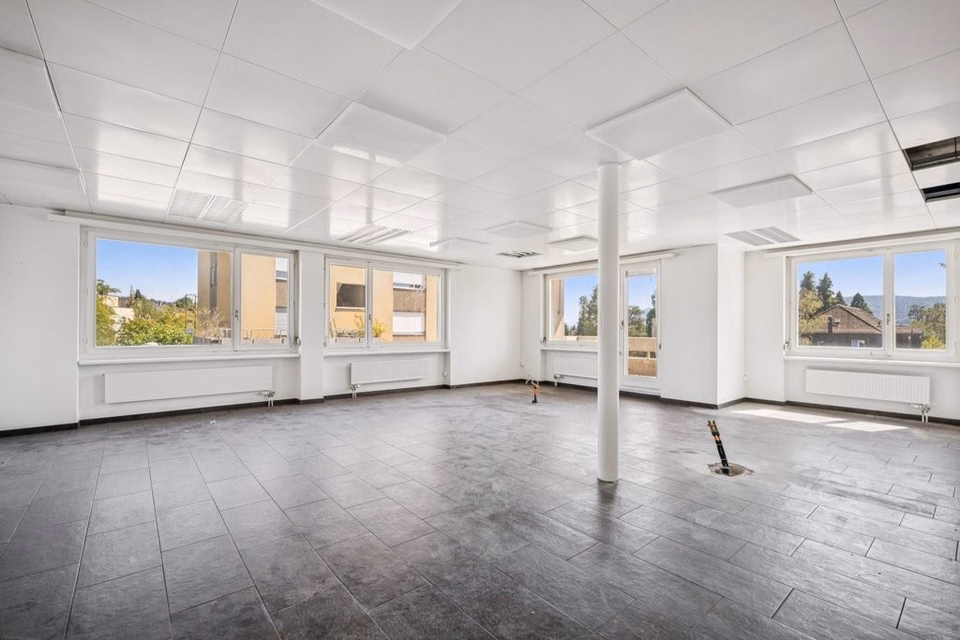 Surface de bureau au 1er étage — emplacement de premier ordre !, Weiningerstrasse, 8103 Unterengstringen, Zurich, CH