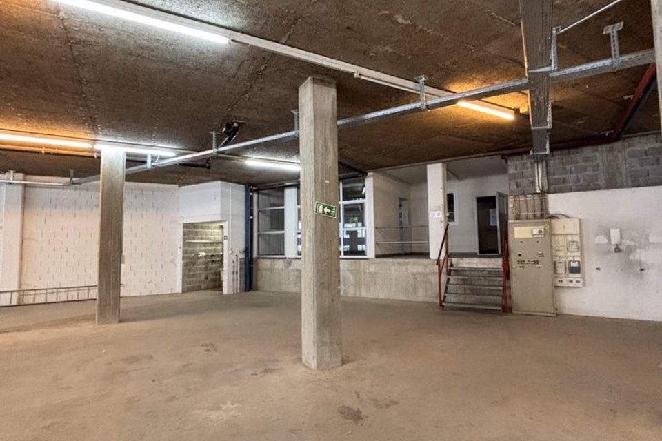 Spacious 620 m² warehouse ideally located in Clarens!, Rue des Vaudrès, 1815 Clarens, Vaud, CH