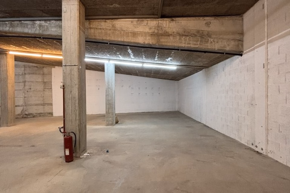 Spacious 620 m² warehouse ideally located in Clarens!, Rue des Vaudrès, 1815 Clarens, Vaud, CH