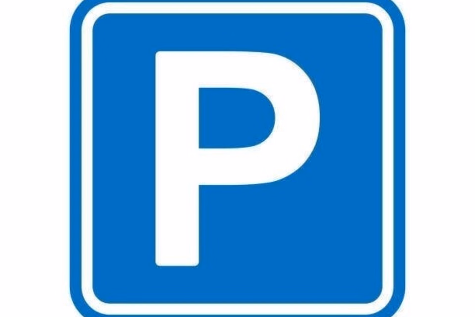 Place couverte pour moto à louer à Egg (près de Zurich), Büelstrasse 33, 35, 37,, 8132 Egg b. Zürich, Zurich, CH