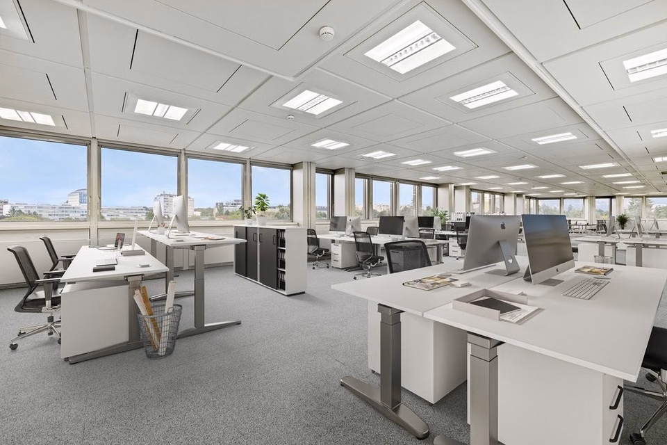 Superficie di uffici di 417 m2 ristrutturata al 3° piano, Route de Pré-Bois, 1215 Genève, Geneva, CH