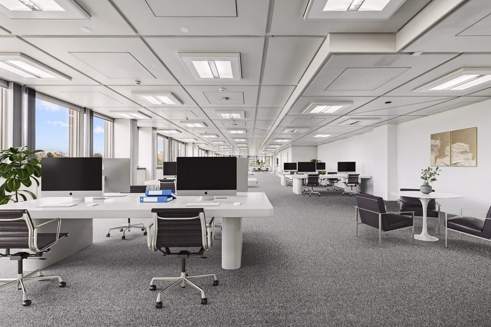 Renovated 730 m2 office space on the 4th floor, Route de Pré-Bois, 1215 Genève, Geneva, CH