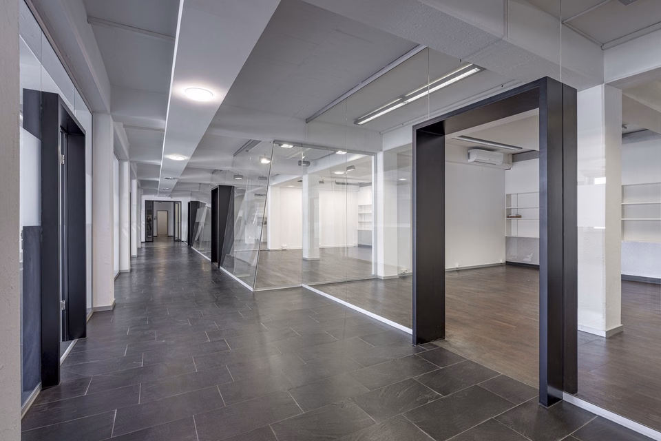 Representative office and showroom space with unbeatable advantages, Europa-Strasse, 8152 Glattbrugg, Zurich, CH