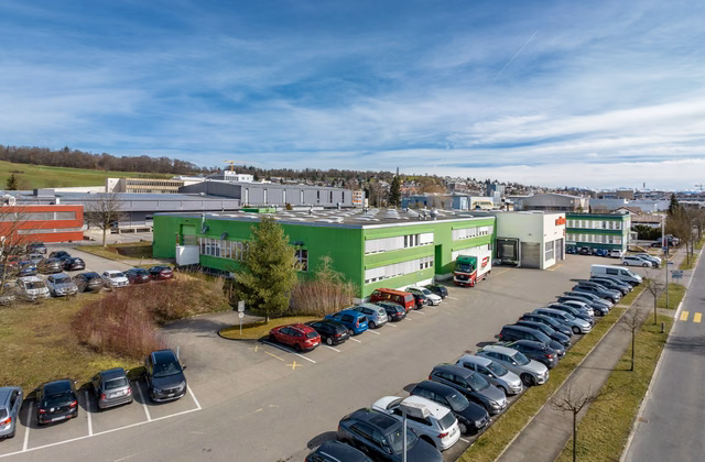Surfaces commerciales et de production avec bureaux dès 2 000 m² - flexibles et bien desservies