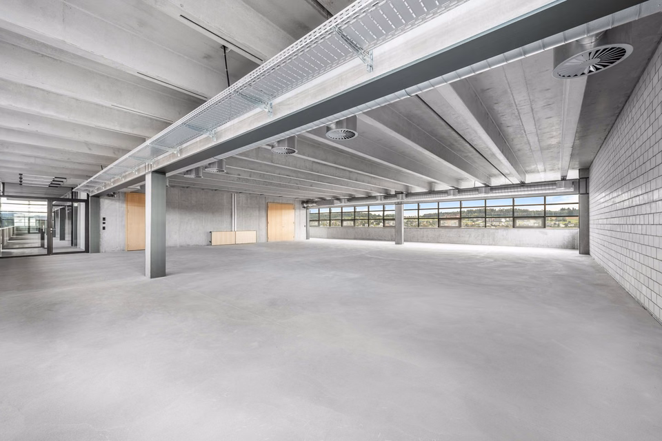 Travailler avec une vue dégagée : surfaces de bureau/commerciales dès 134 m² dans le penthouse Zwhatt, Wehntalerstrasse, 8105 Regensdorf, Zurich, CH