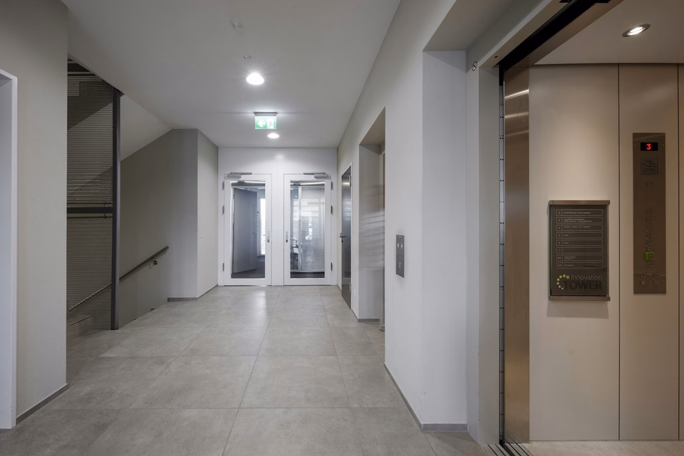 150 m² o 300 m² spazi ufficio premium con vista panoramica - moderni, climatizzati, sostenibili, Industriestrasse, 5242 Lupfig, Aargau, CH