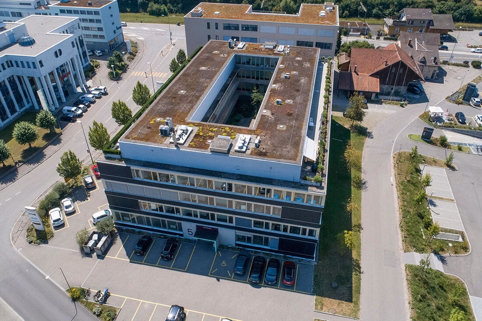 Offices, medical practice or showroom from 150 m2 to 1'120 m2 — a different concept: light-filled with patio flair, Täfernstrasse, 5405 Baden-Dättwil, Aargau, CH