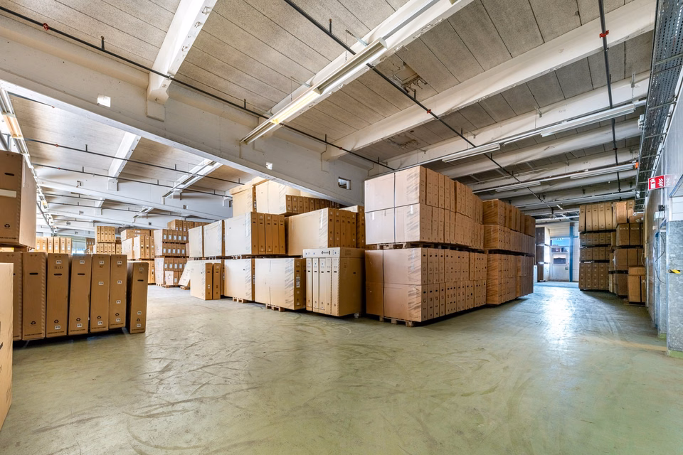 Spazi di magazzino economici con infrastrutture & collegamenti ideali, Industriestrasse, 4922 Thunstetten, Bern, CH
