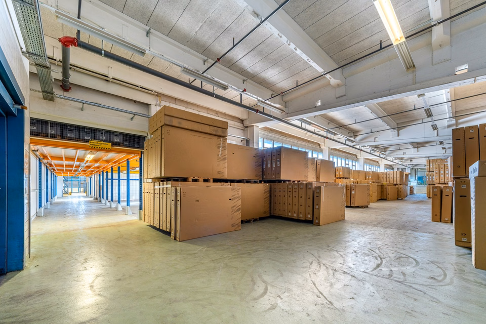 Spazi di magazzino economici con infrastrutture & collegamenti ideali, Industriestrasse, 4922 Thunstetten, Bern, CH