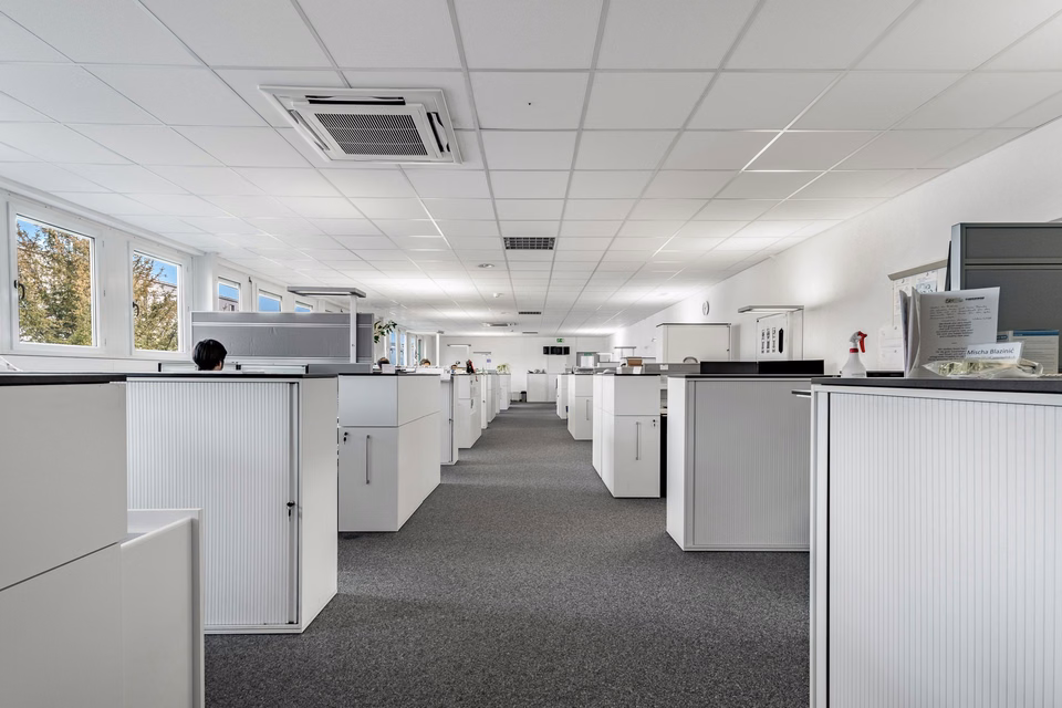 1'010 m² de surfaces de bureaux climatisées - idéal pour la gestion, le développement et l'administration, Rigackerstrasse, 5610 Wohlen, Aargau, CH