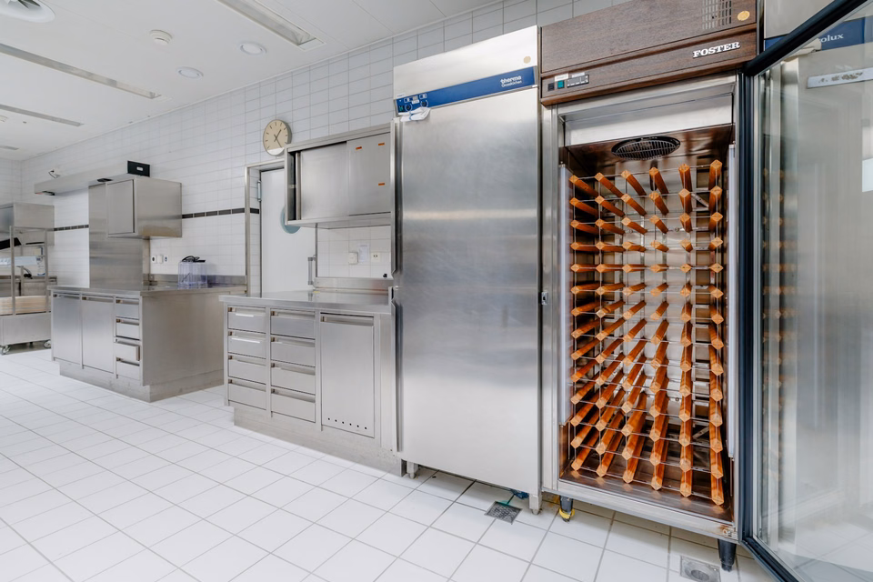 Ready-to-cook catering space in Horgen Labs Campus, 201 m², Bachtobelstrasse, 8810 Horgen, Zurich, CH